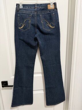 Girls' Dark Blue Embroidered Back-Pocket Jeans - Classic Fit